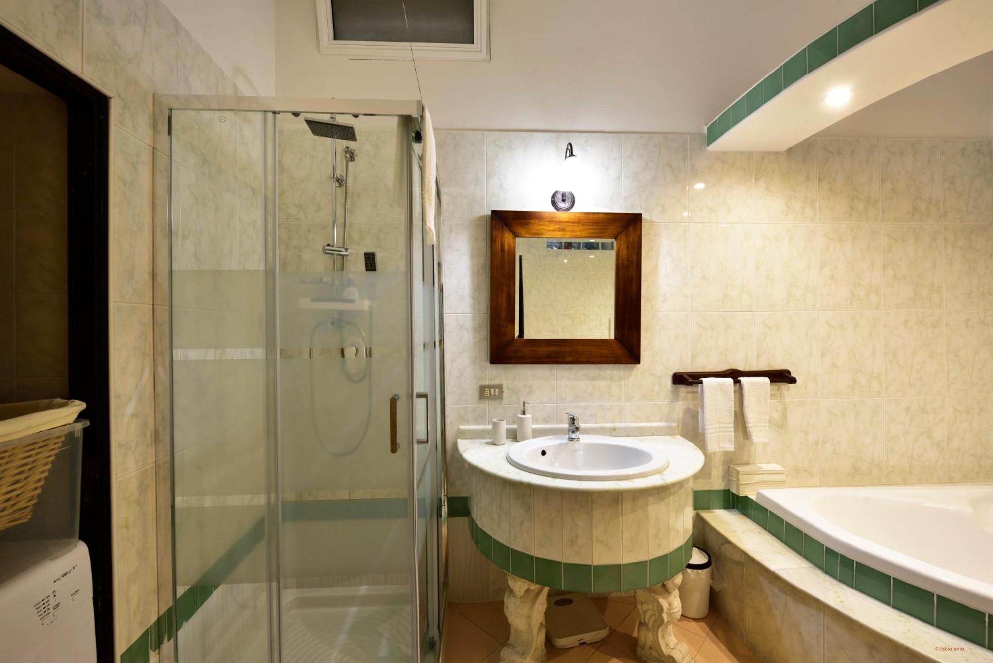 Ciaobari Apartment - Elegant 4 Bedrooms In The Heart Of Old Town Exterior foto